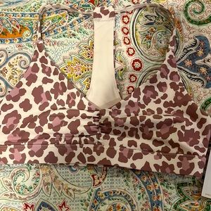Spiritual Gangster studio T-back bra. Size XS. Leopard print!